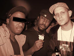 Skam2?, Tak and Ryu