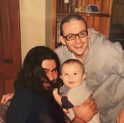 Chester and his son, Draven Bennington, with his godfather, Stephen Carpenter of Deftones in 2003