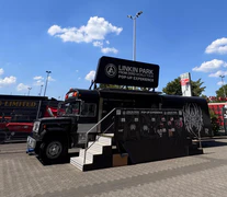 Pop-Up Bus