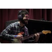 Brad rehearsing a new THP song, allegedly "War"